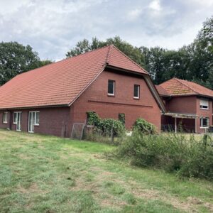 Hofstelle mit arrondierten Flächen im Raum Cloppenburg/Emstek